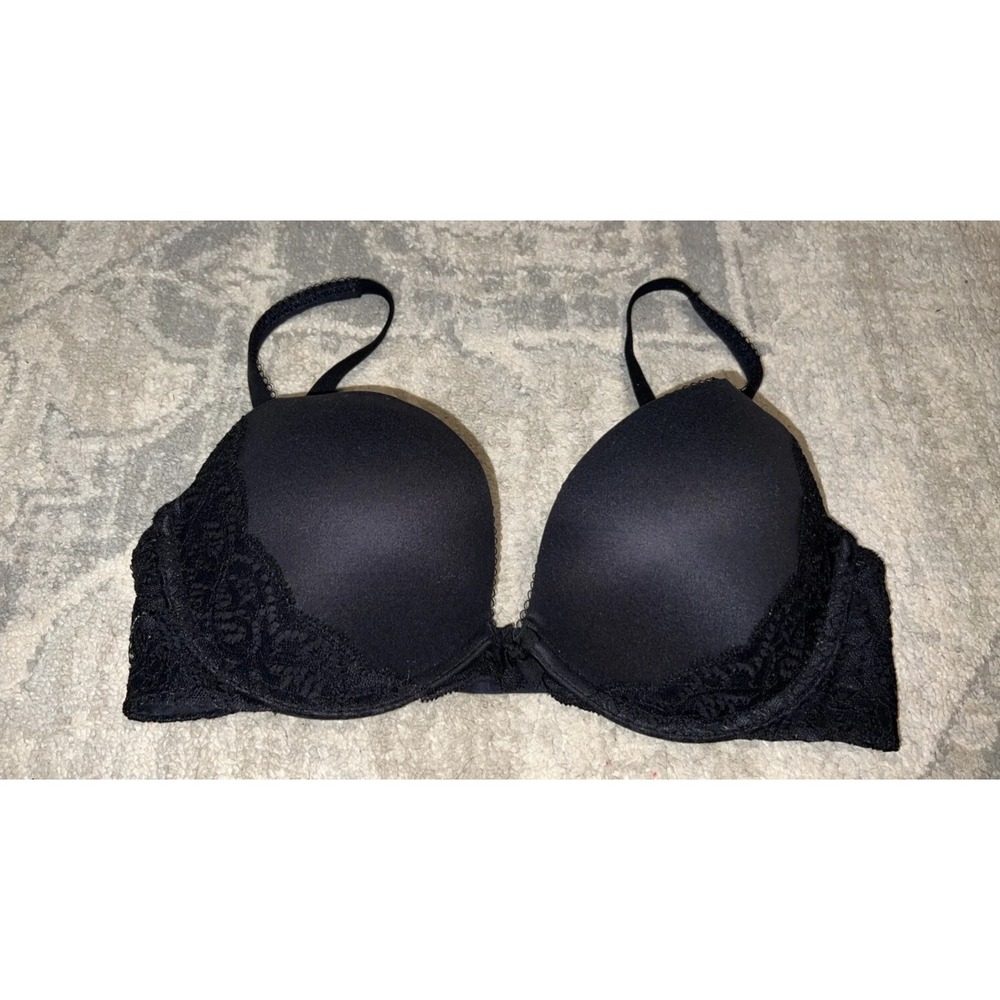 Victoria's Secret Black Lace trim Push Up Bra sz 32D
